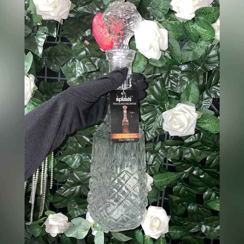 Splash White Accent Vase Elegant Design